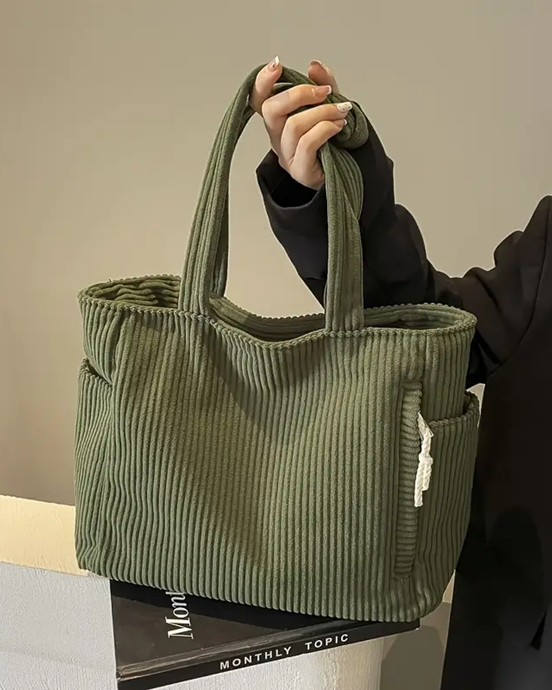 Lykke™ – Ribbad totebag med dragskodetalj