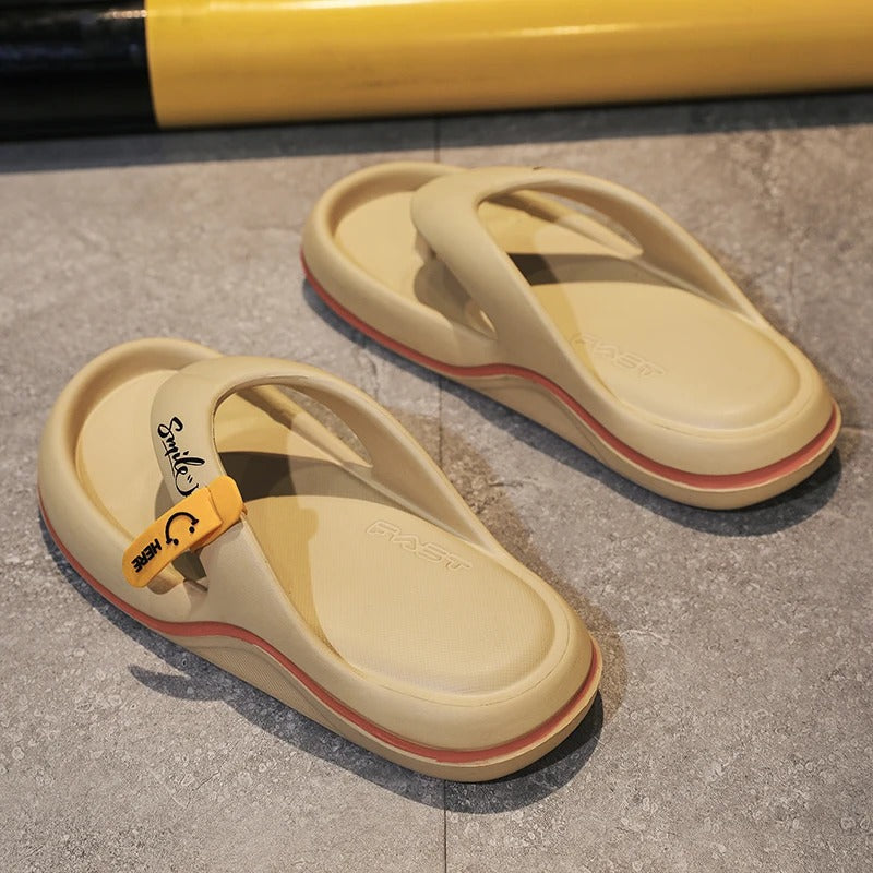 Coast™ – Mjuka herrtofflor med Smile-design