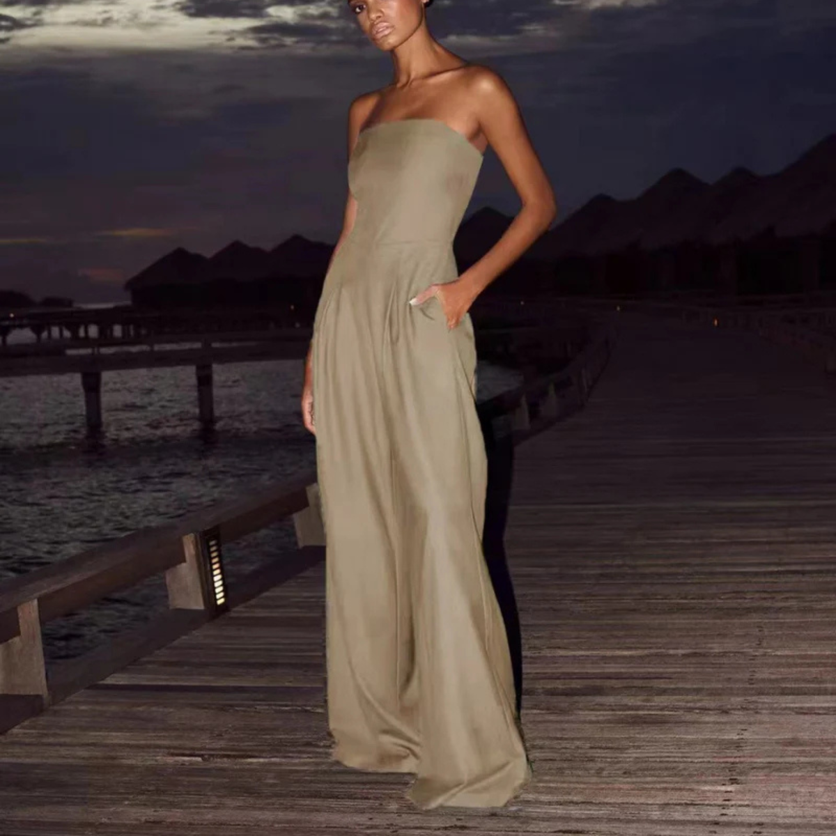 Tilde™ – Elegant axelbandslös byxdress