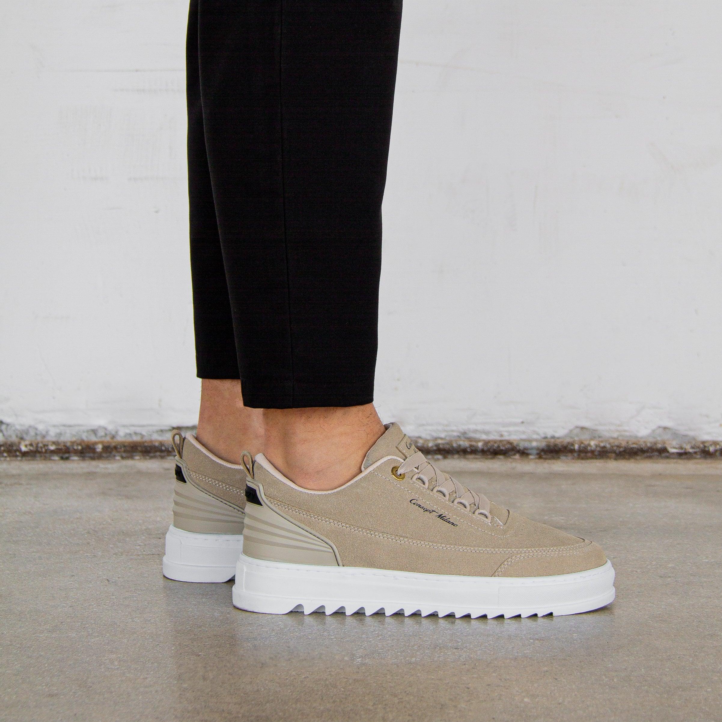 Sven™ – Grå sneakers i äkta mocka med modern sula