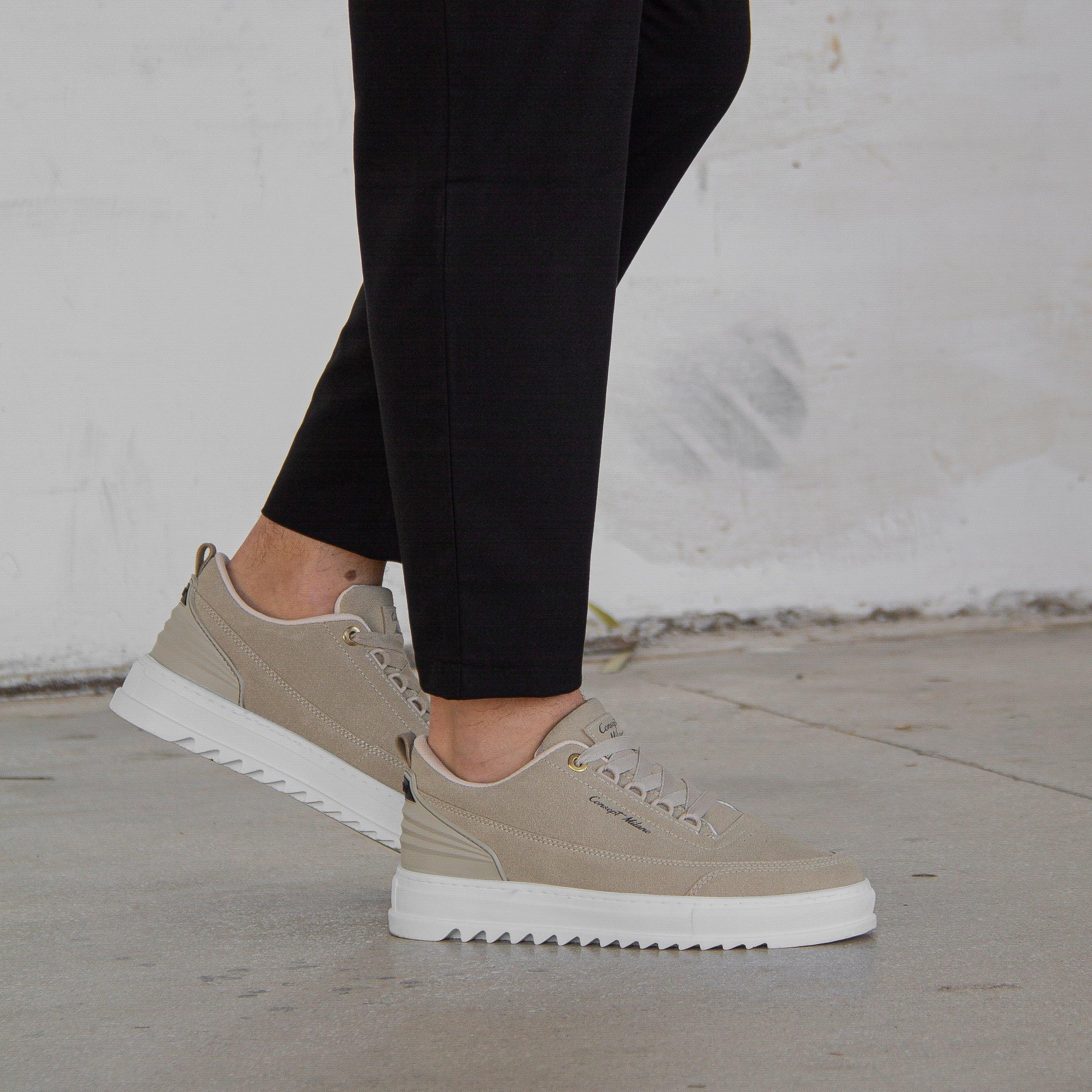 Sven™ – Grå sneakers i äkta mocka med modern sula