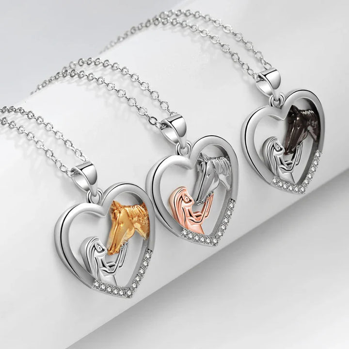 Emmely™ – Halsband för flickan som älskar hästar