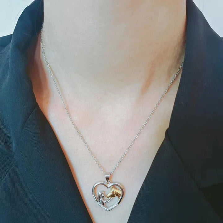 Emmely™ – Halsband för flickan som älskar hästar