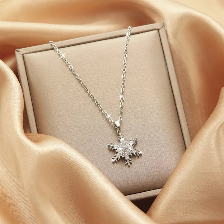 Madeleine - Ett gnistrande halsband inspirerat av naturens magi