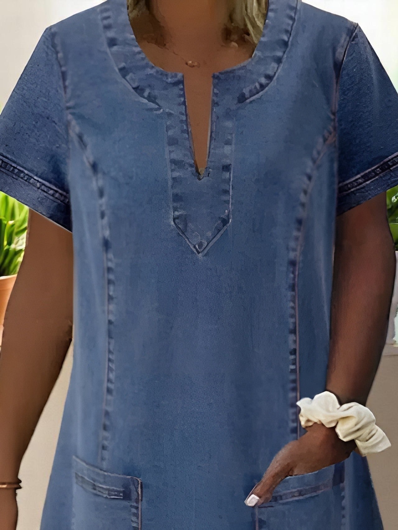 Saga™ – Mjuk Denimklänning med Fickor