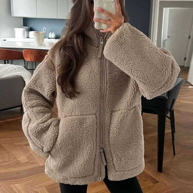 Bruna™ – Mjuk teddyjacka för kalla dagar