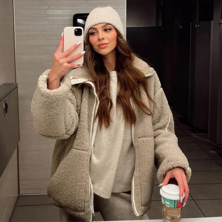 Bruna™ – Mjuk teddyjacka för kalla dagar