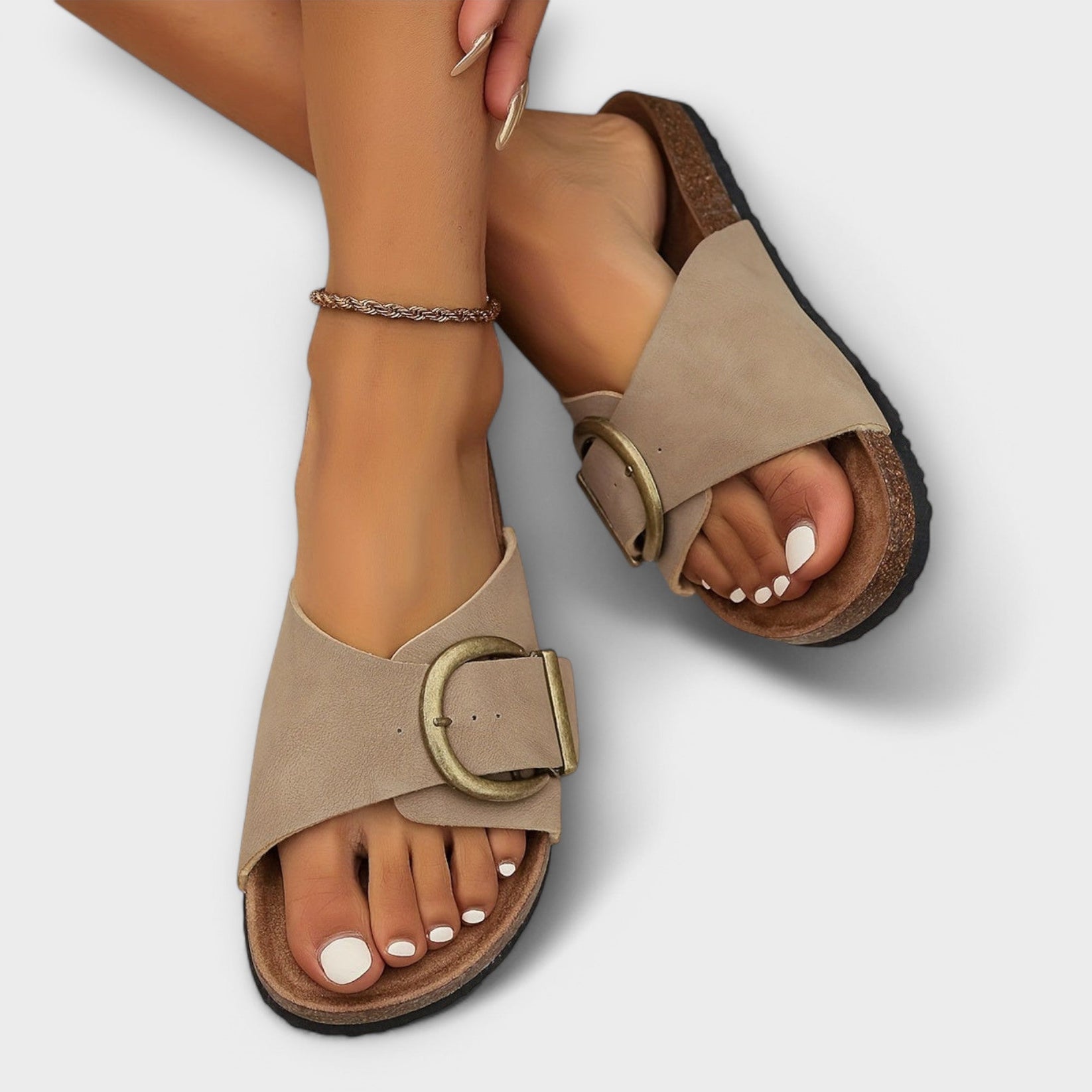 Tyra™ – Ortopediska sandaler med justerbart spänne